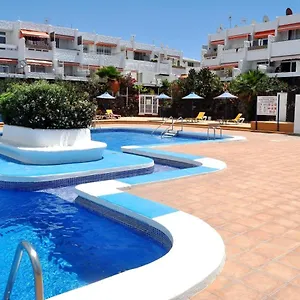https://precioso-alojamiento-en-costa-del-silencio.tenerifehoteles.net