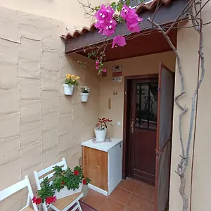 https://emily-home.in-canary-islands.com